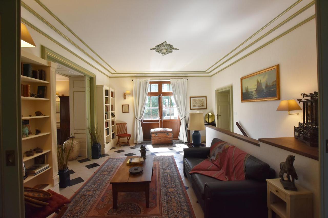 Chateau De Laroche Bed and Breakfast Vianne Esterno foto