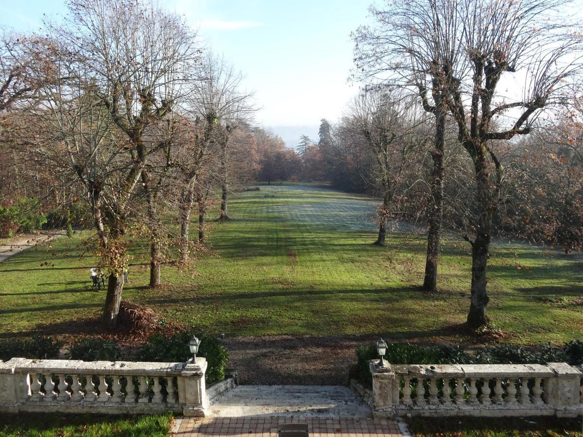 Chateau De Laroche Bed and Breakfast Vianne Esterno foto