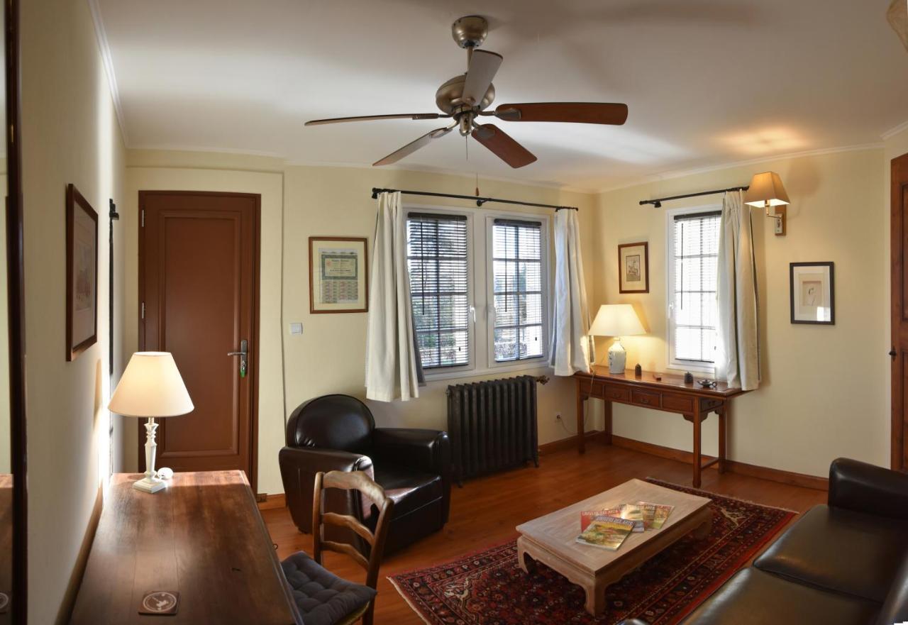 Chateau De Laroche Bed and Breakfast Vianne Esterno foto